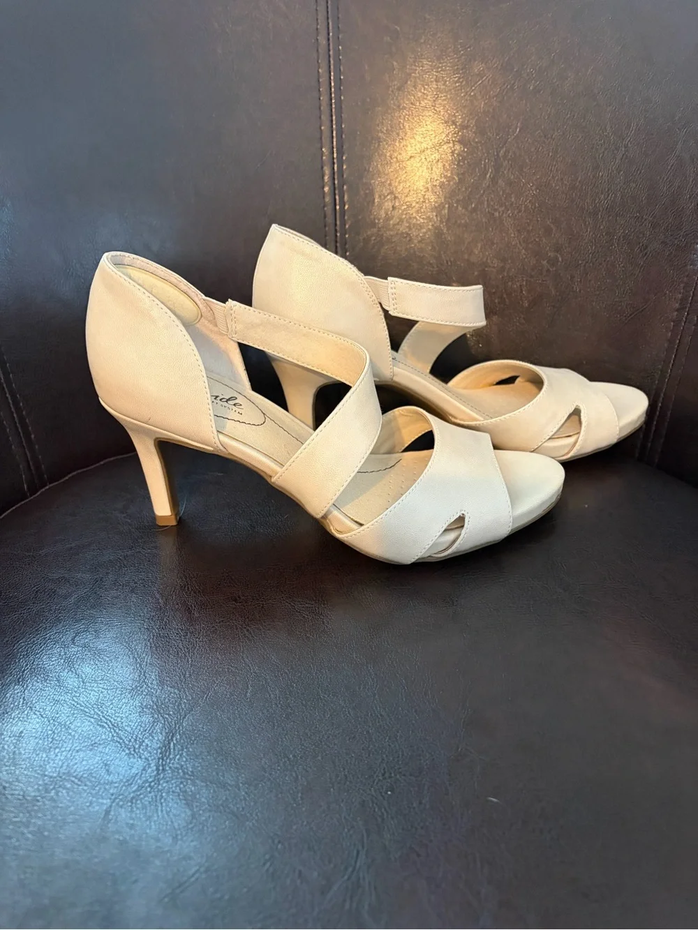Elegant Cream Strappy Mid-Heel Sandal life stride comfort size 7 tan cream shoes